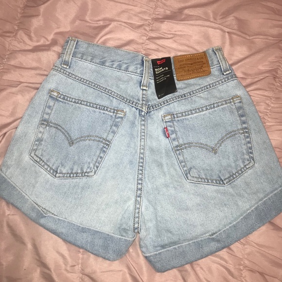 Levi's Pants - Levi’s mom shorts
